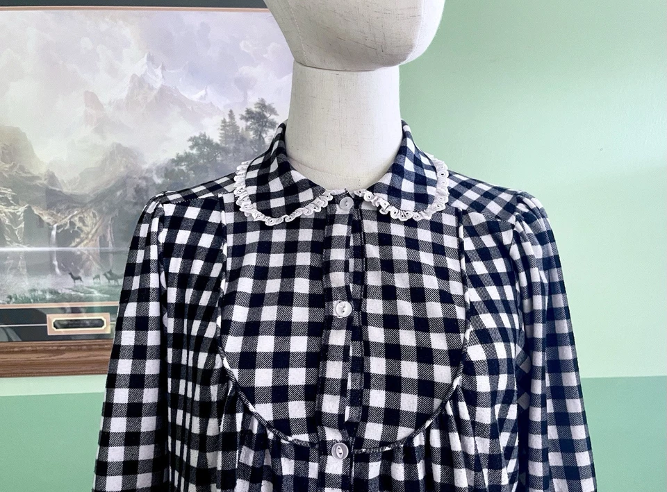 De Colección Gilligan O'Malley Femenino Franela Negra Guinga Camisón Princesa Puff Babero Foto 4 de 4