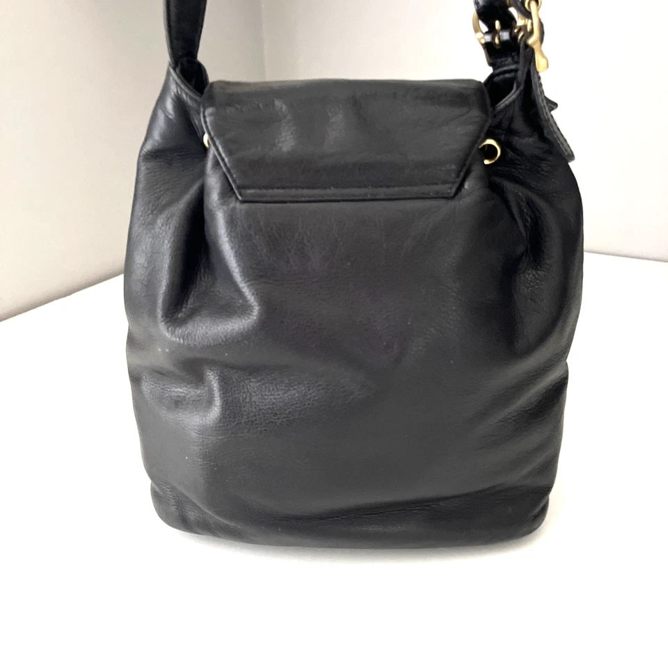 Cartera Ralph Lauren Saddlery Cuero Negro Cordón Solapa Bolso Latón Foto 4 de 4