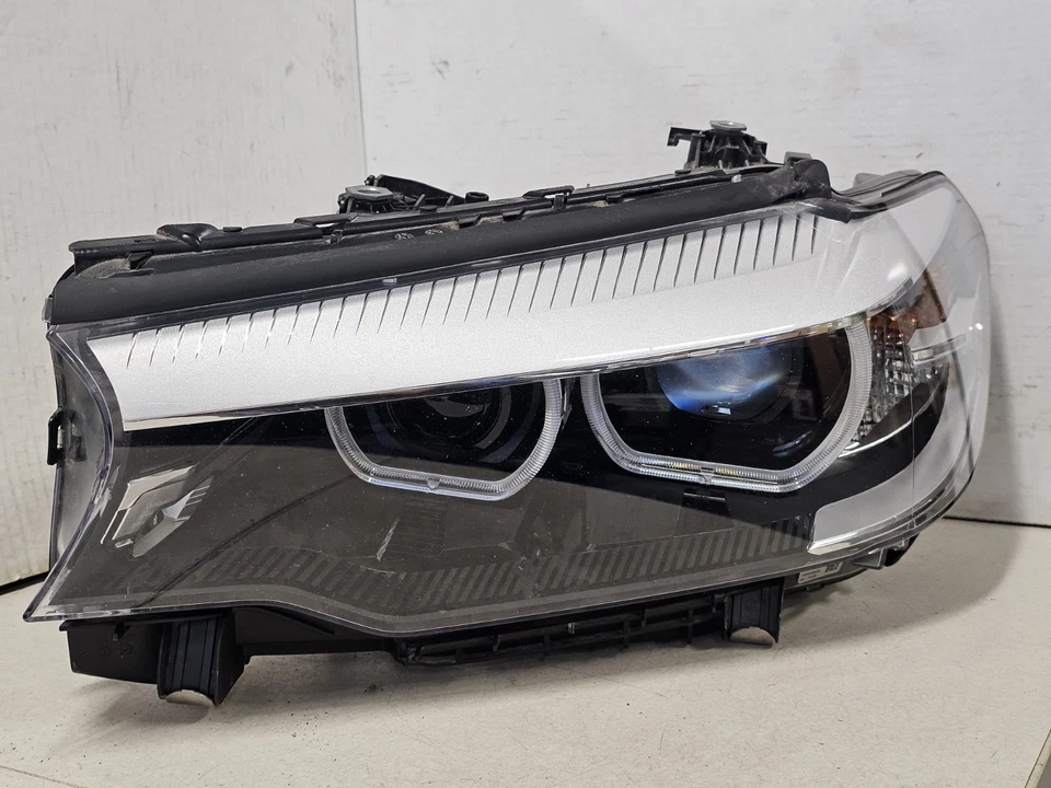 Faro adaptable izquierdo lado del conductor BMW 530I 2017-2020 intermitente incandescente Foto 2 de 4