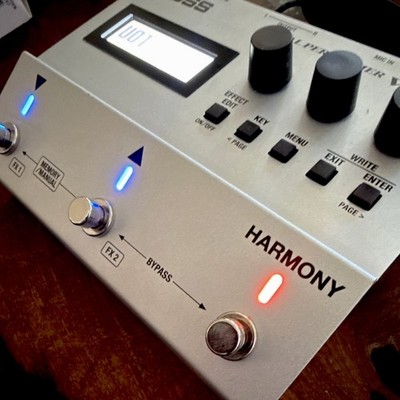 BOSS VE-500 Vocal Performer Digital Harmony Multi-Effects Pedal