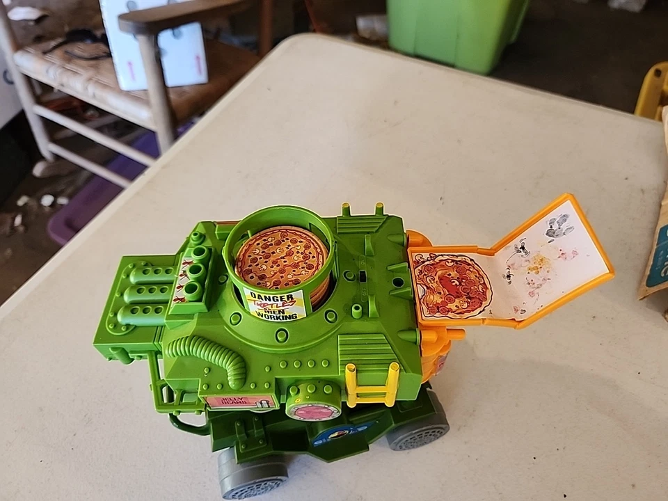 RARO LANZADOR DE PIZZA VINTAGE 1988 TMNT MUTANT NINJA TURTLES BANDAI  Foto 2 de 4