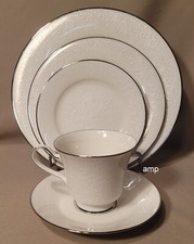 Noritake Affection 7192 Place Setting (5 piec...