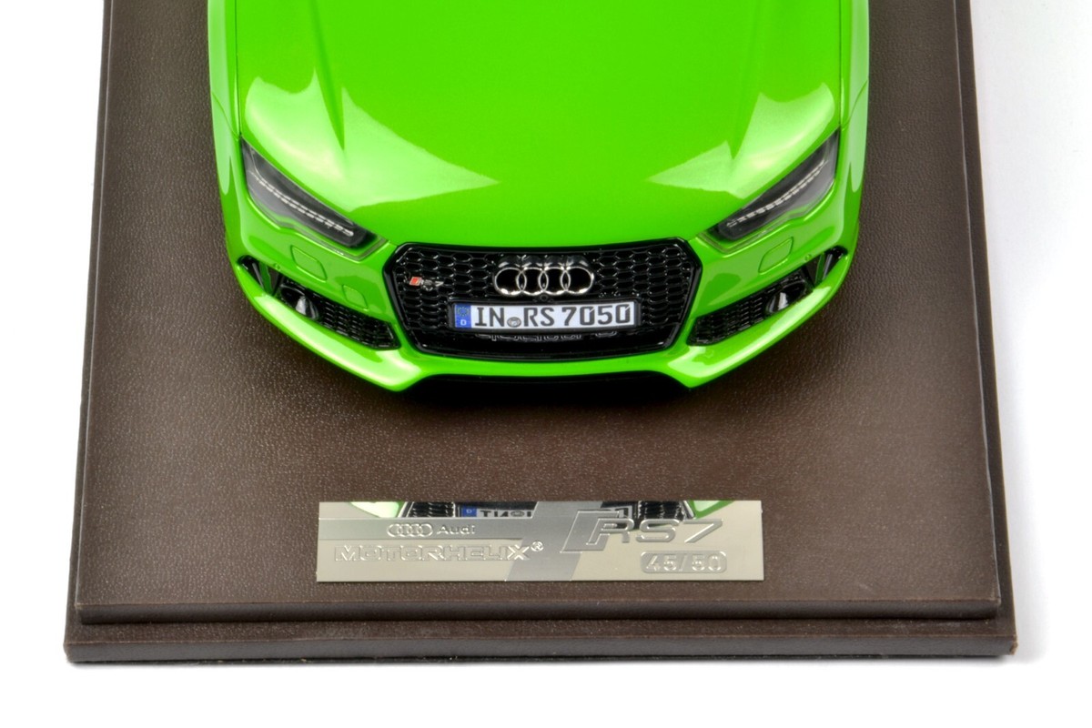 1:18 Audi RS7 C7 apple green limited 45/50 - Motorhelix MH003AGM