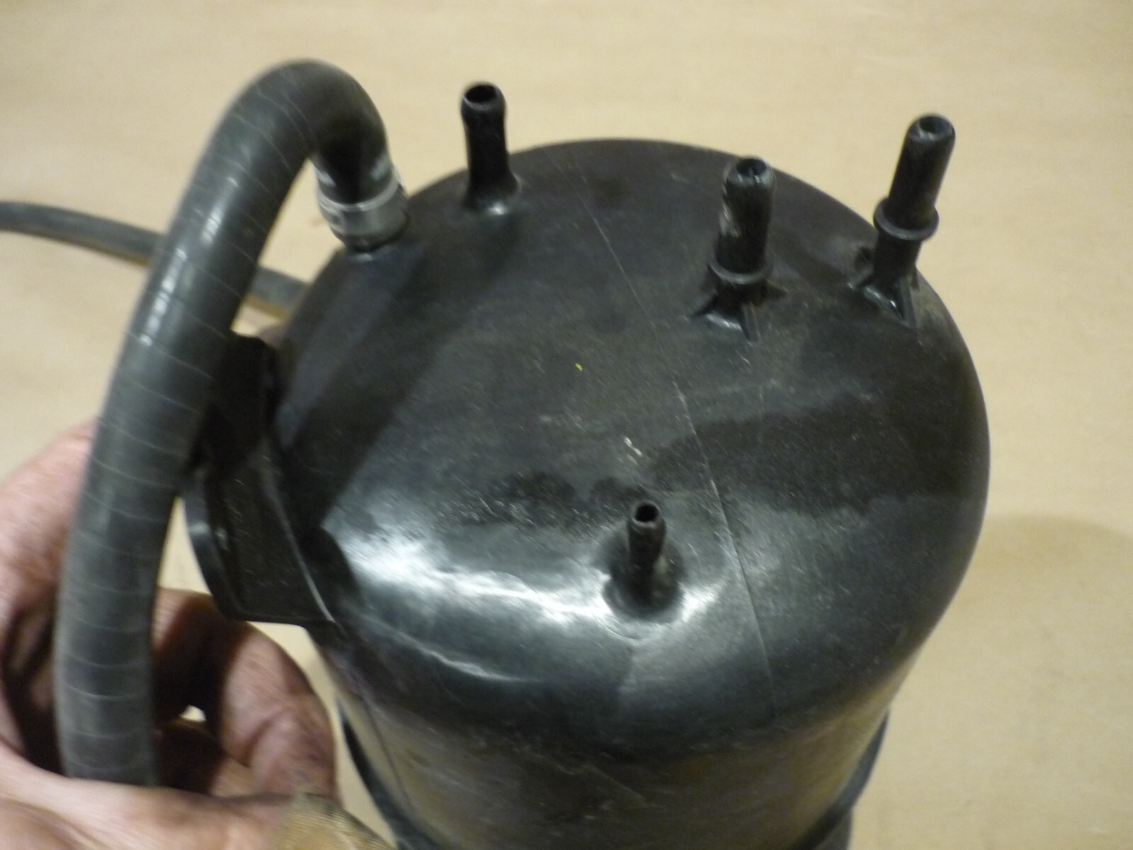 Ferrari 430 - Vacuum Tank With Hose And Solenoid Valve - P/N 207624
