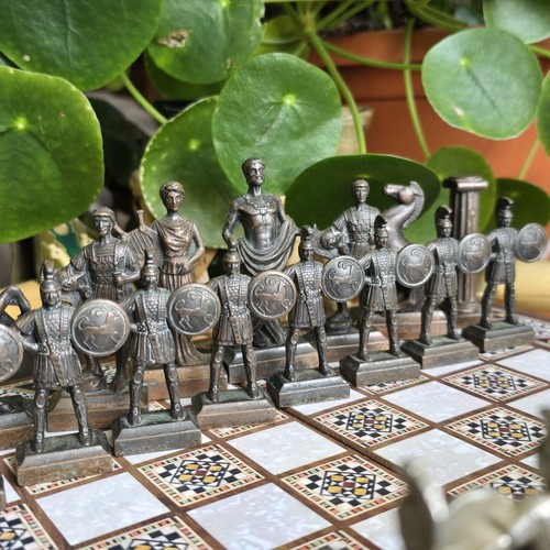 Vintage Greek Mythology Chess Pieces Metal Bronze & Silver Colour Complete - Picture 5 of 22