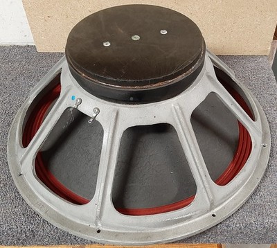 Vintage Cerwin Vega 18'' Model 187 speaker