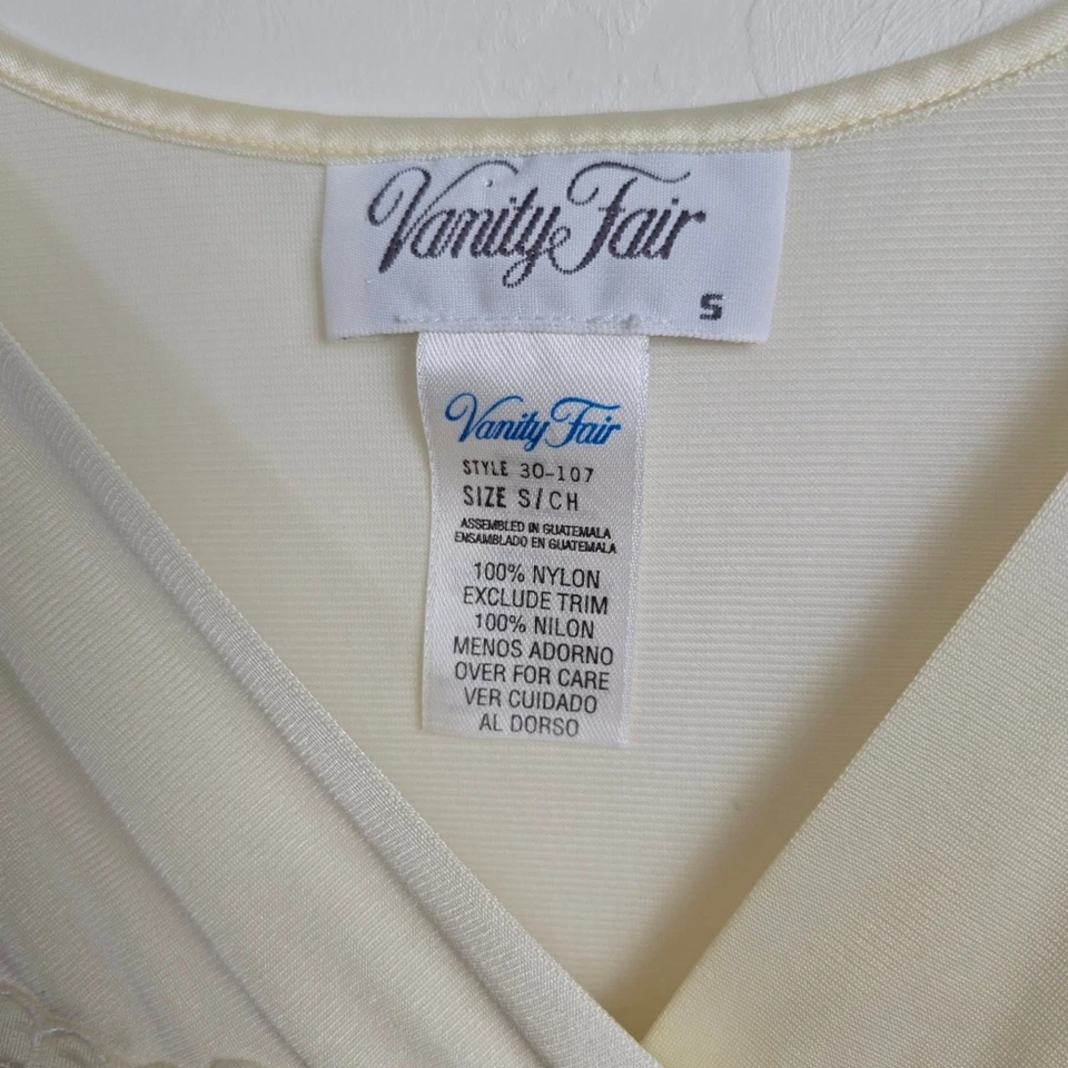 Vestido de pijama de encaje sin cordones sedoso Vanity Fair de colección Camisón Lencería Fairycore S Foto 3 de 4