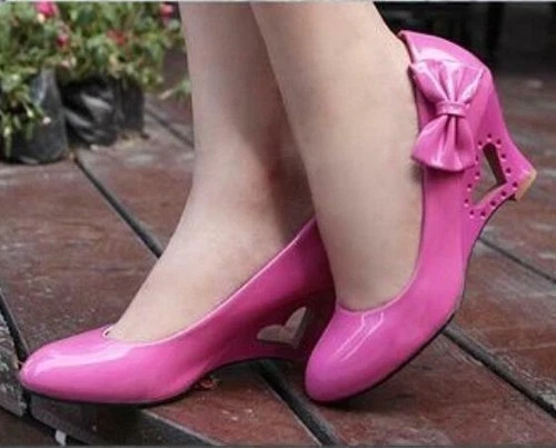 Zapatos de salón Mary Janes de cuero sintético con cuña y corazón de tacón hueco lazos dulces para mujeres jóvenes Foto 4 de 4