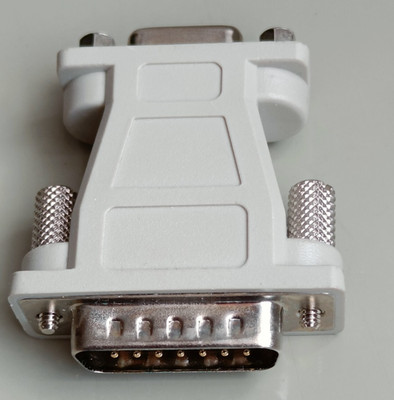 Adapter D-SUB w. 15-polig  (3-reihig) auf D-SUB m. 15-polig (2-reihig)