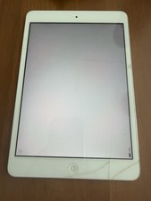 ipad mini 2 32gb wifi only. Cracked Screen.