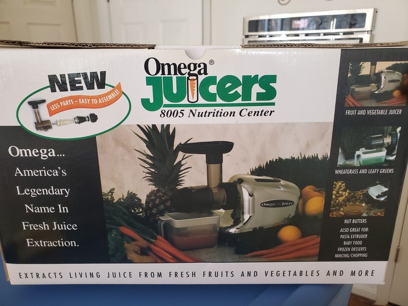 OMEGA Juicer 8005 Masticating Fruits/Vegetable Nutrition Center - BRAND NEW