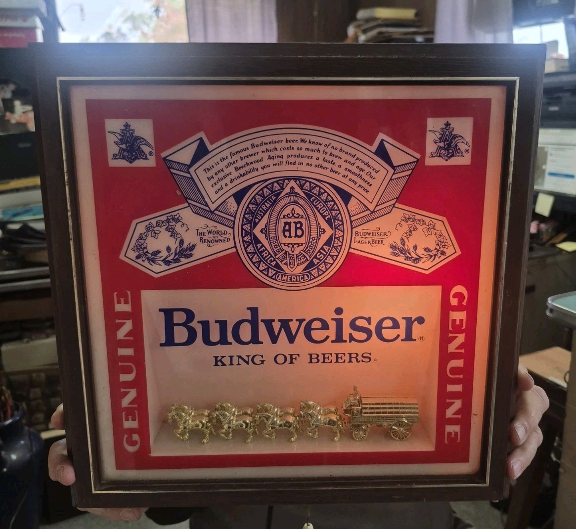 Vintage BUDWEISER Deluxe King of Beers LIGHTED CLOCK SIGN