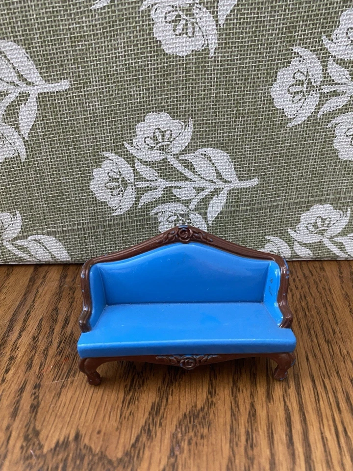 Muebles de metal fundido a presión Mattel Littles 1980 mesa inclinable sofá victoriano Foto 2 de 4