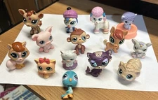 14 Vintage Littlest PET SHOP Animal FIGURES;  Mouse, BIRD, Giraffe, PIG  ++ MORE