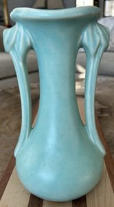 McCoy Pottery l ceramic vase with leaf handles (9")