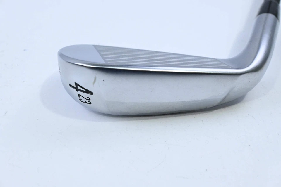 Srixon ZXiU Utility #4 Iron / 23 Degree / Regular Flex MMT 80 Shaft - Image 3 of 4