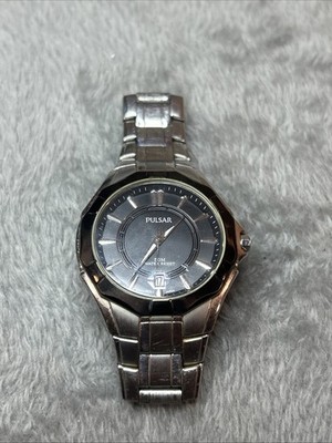 Vintage Pulsar VJ42-X050 MEN'S QUARTZ WATCH JAPAN MOV'T WR 50M Needs Battery