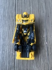 Hasbro Transformers 2007 Movie Deluxe Class Bumblebee Action