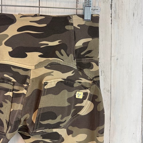 Freddy Green Camo High Rise 3 Button High Waist Ankle Pant Legging Size Small - Picture 7 of 14