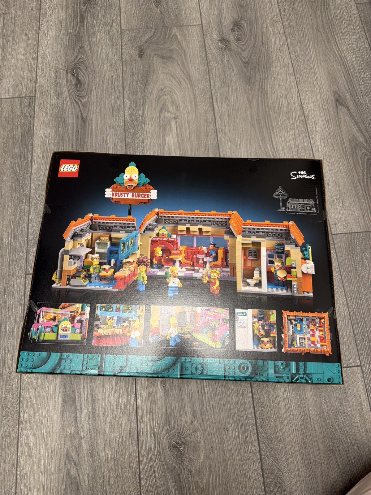LEGO Icons the Simpsons Krusty Burger 10352 image 5