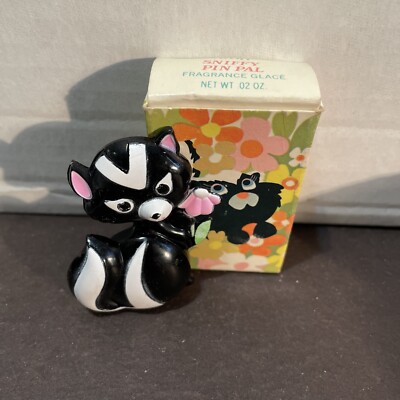 New in Box Vintage 1972 Avon Sniffy Pin Pal Fragrance Glace Glacé .02 oz