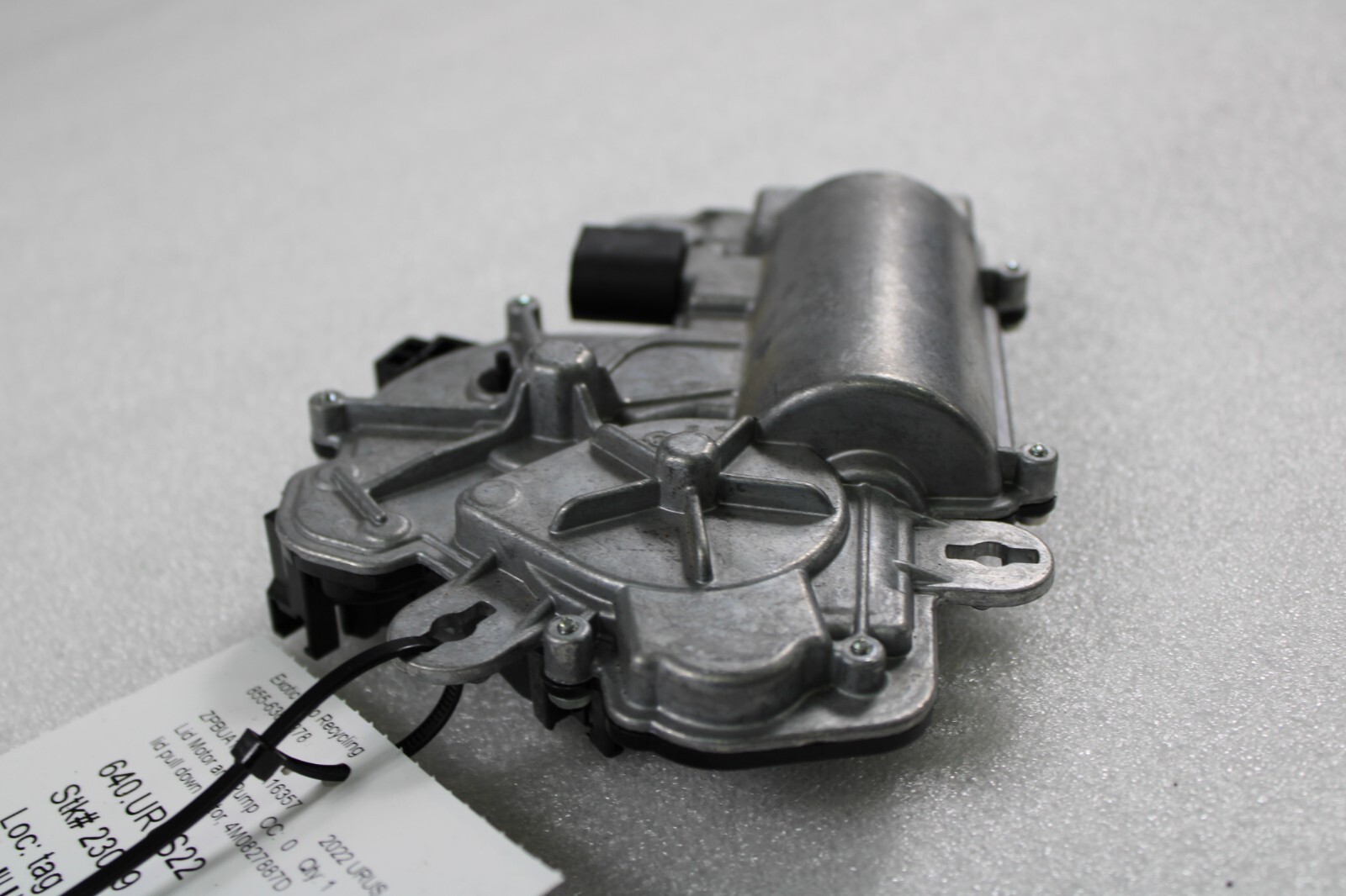 Lamborghini Urus, Lid Pull Down Motor, Used, P/N 4M0827887D
