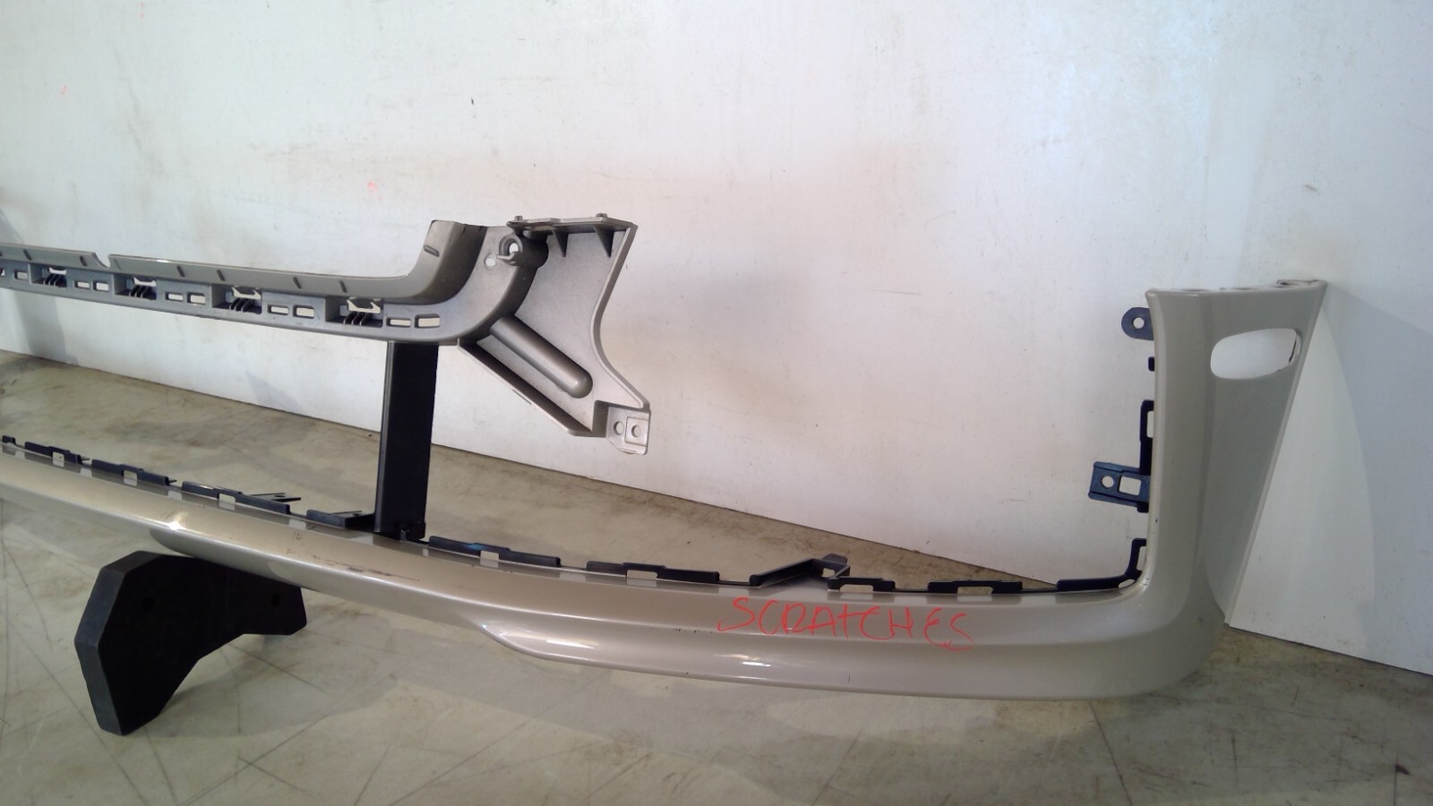 2020 2021 BENTLEY FLYING SPUR FRONT BUMPER COVER OEM