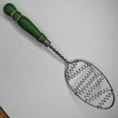 Vtg Primitive Green Wood Handle Potato Masher Kitchen Tool Zig Zag Mixer