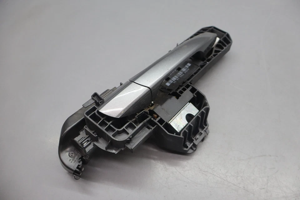 Manija de puerta exterior trasera derecha OEM 14-17 MERCEDES B250E W246 eléctrico Foto 4 de 4