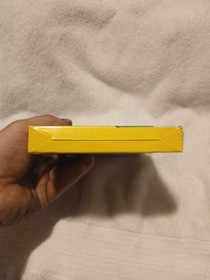 Yoshi Nintendo NES 1992 FACTORY SEALED H-Seam NEW Minor Flaws See Details 