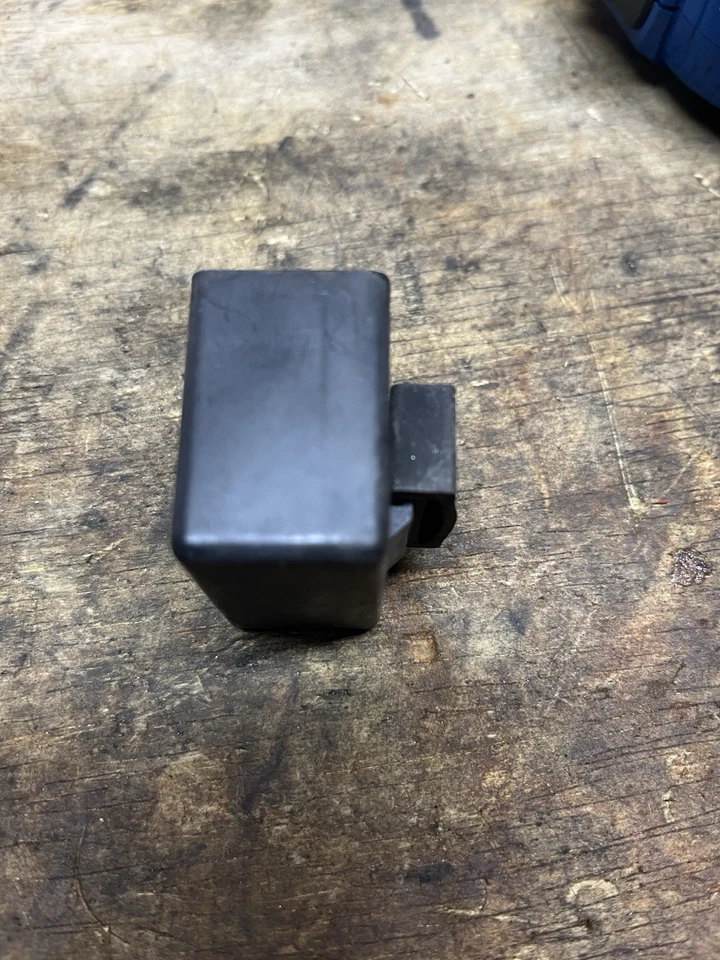 Suzuki GS550L GS 550 L 1982 relé intermitente Foto 2 de 4