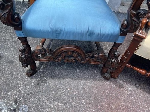 Great Pair of Antique Large Mahogany Armchairs or Throne or Dining Chairs - Picture 5 of 10