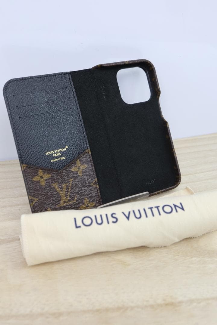 LOUIS VUITTON Japan limited IPHONE 15 PRO Folio M82891 15.1 x 1.4