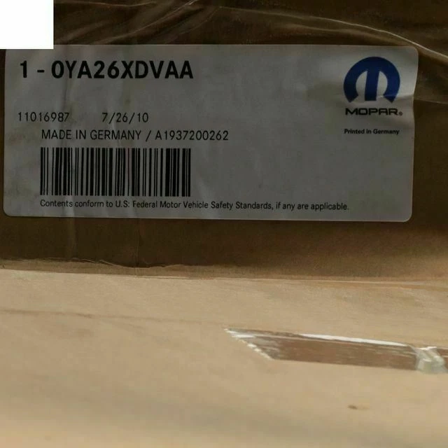 Panel de moldura de puerta gris oscuro genuino Mopar 2005-2008 Chrysler Crossfire YA26BBNAA Foto 2 de 4