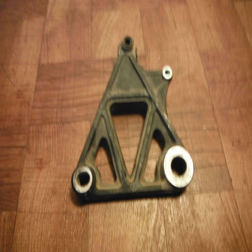 90-00 honda goldwing 1500 REAR BRAKE CALIPER HANGER BACK MOUNTING BRACKET - Picture 7 of 7