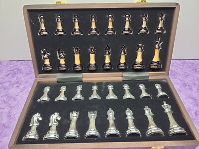 Staunton Chrome & Black Pro Plastic Chess Men Set 15'' Board