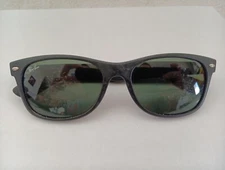 Ray-Ban Wayfarer Black Sunglasses RB 👓  See Pics For Wear