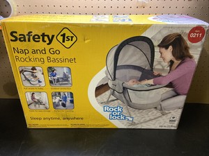 safety first nap and go travel bassinet