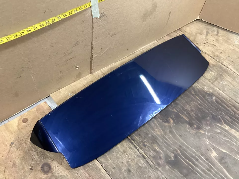 BMW X3 2004-2010 alerón de alerón superior de puerta trasera original OEM Foto 3 de 4