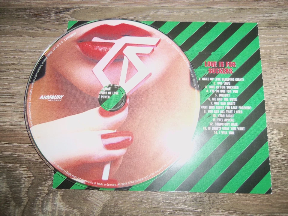 cd TWISTED SISTER "Love is for..." remastered + 4 bonus ! CD SEUL - COMME NEUF ! - Photo 1/1