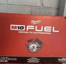 NEW Milwaukee 2833-20 M18 FUEL 6-1/2" Cordless Circular Saw 18V Brushless