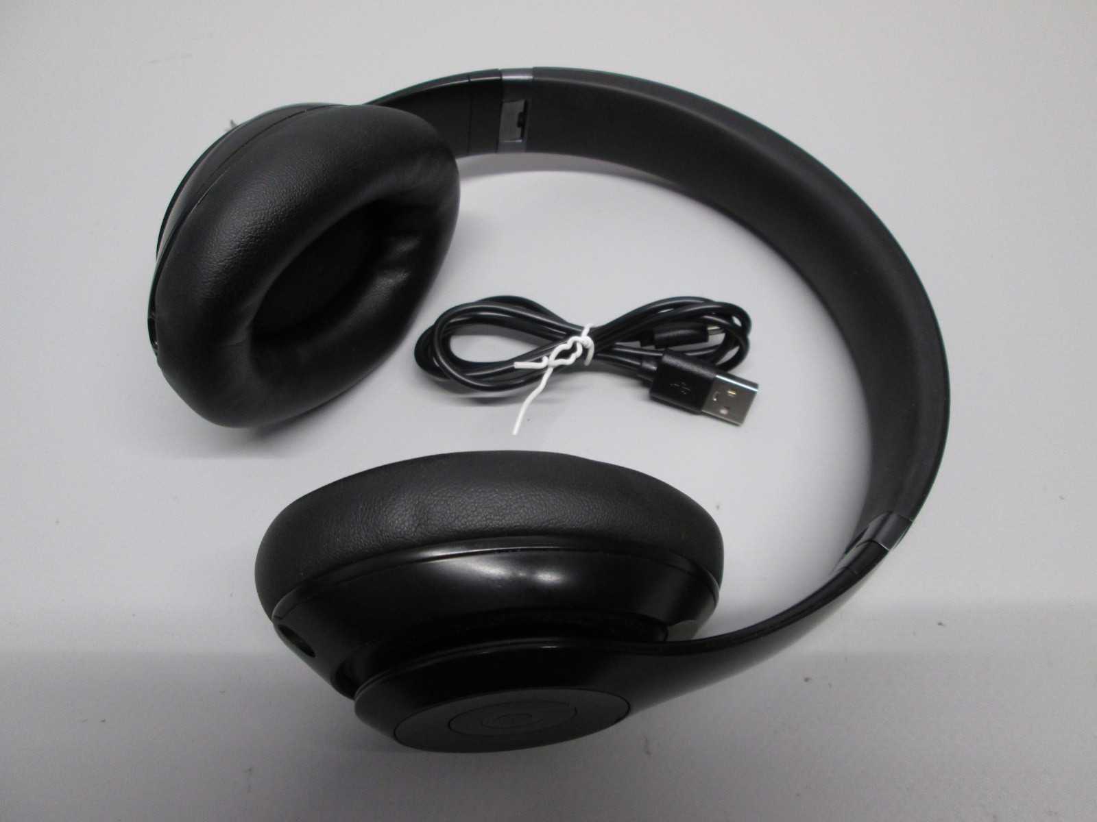 (S26) Beats Studio Pro – Komplett Kabellose Bluetooth Noise Cancelling Kopfhörer