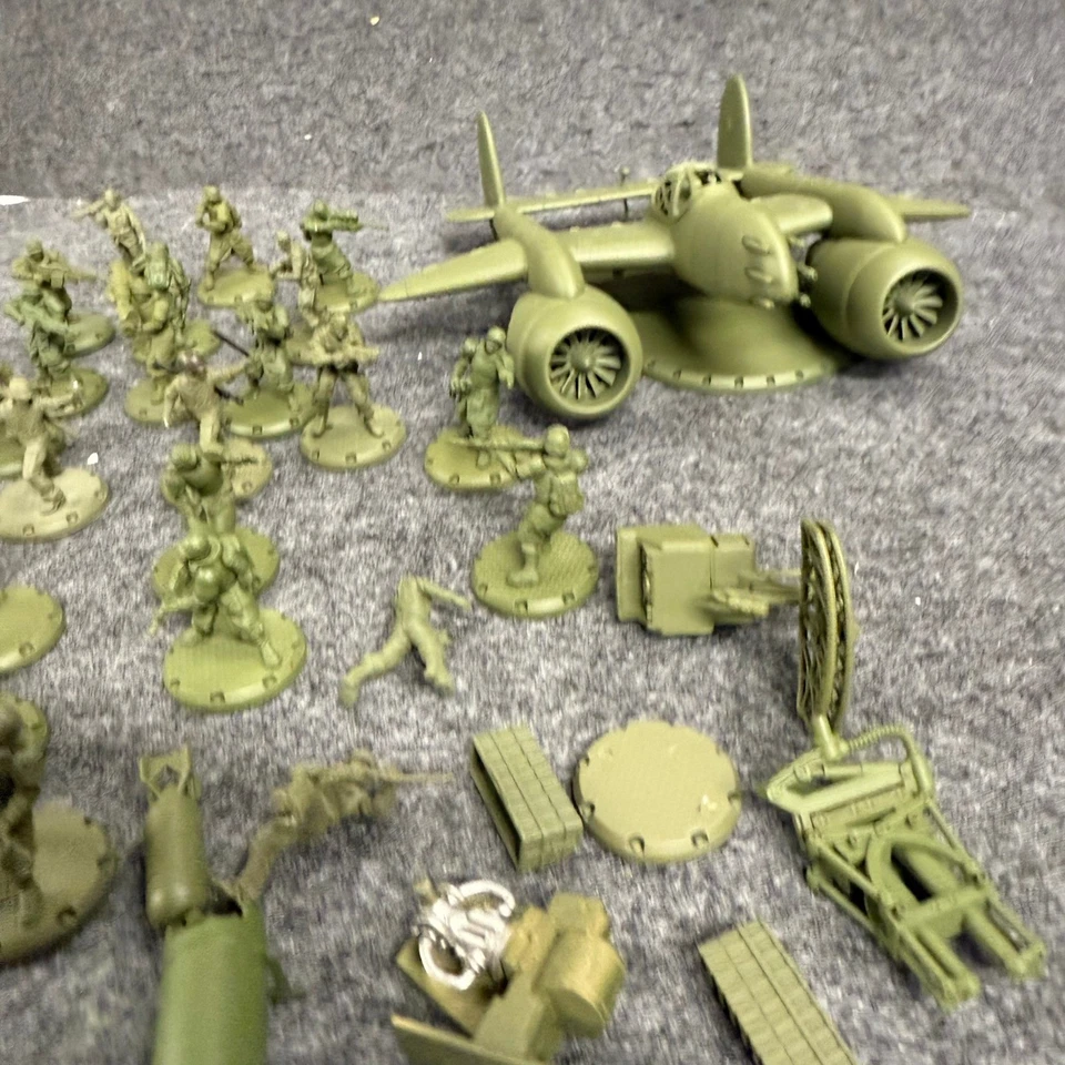 Lote de tácticas de polvo - 40 infantería + aviones + brocas de armas miniaturas fuera de existencia Foto 3 de 4