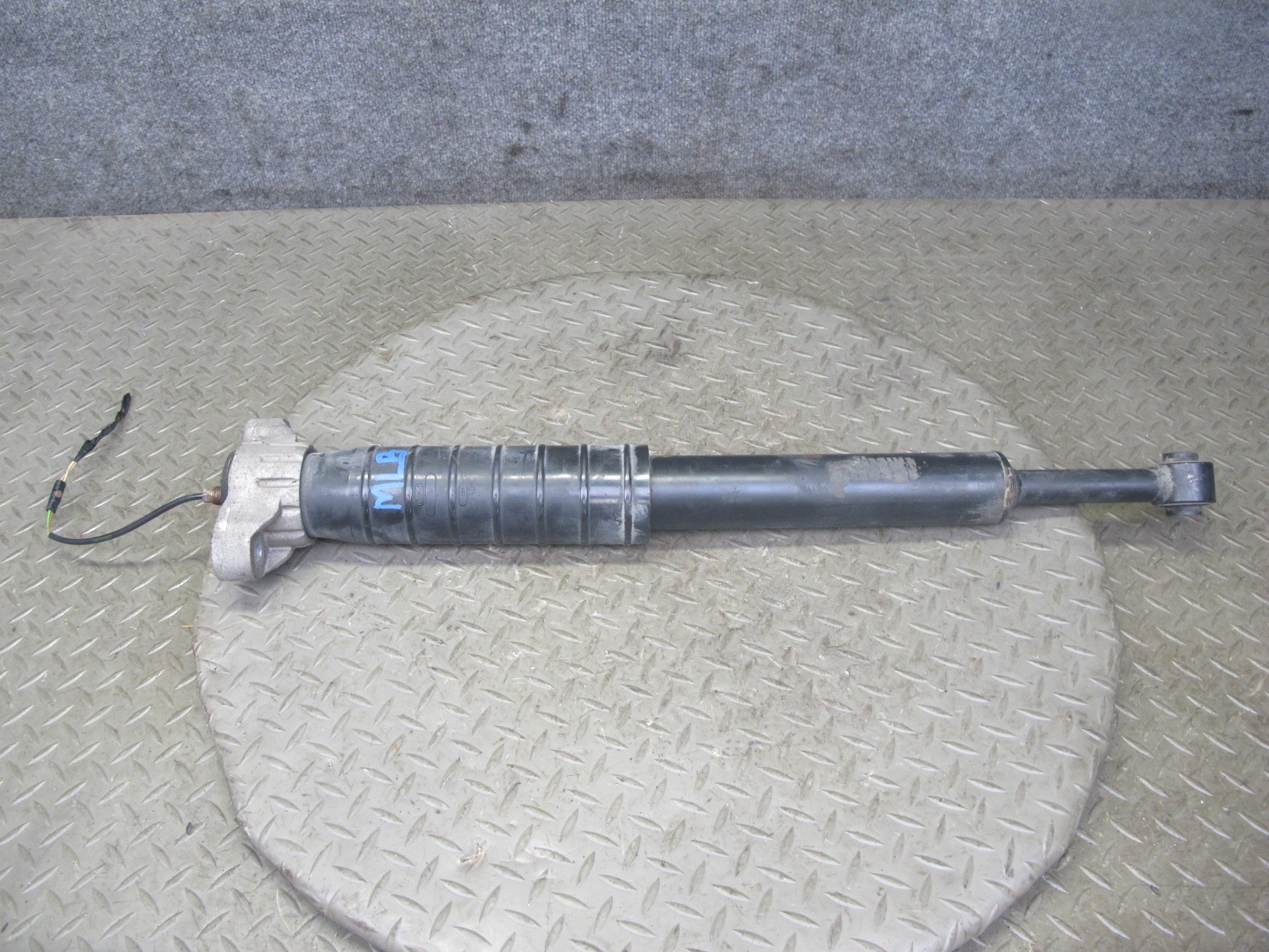 2017-2020 MASERATI LEVANTE M161 AWD REAR RIGHT SIDE AIR STRUT SHOCK ABSORBER