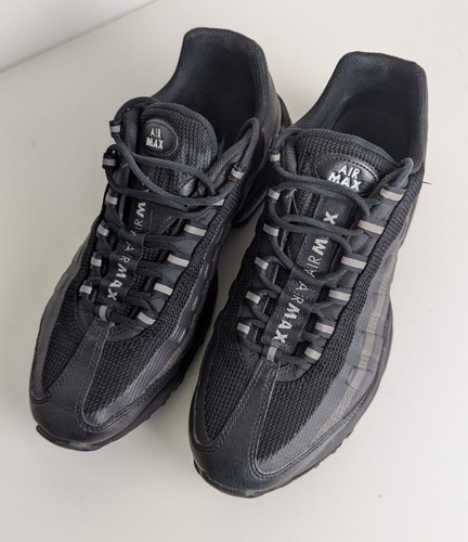 Nike Air Max 95 SE Trainers – Black Anthracite – Men’s UK 9 Excellent Condition