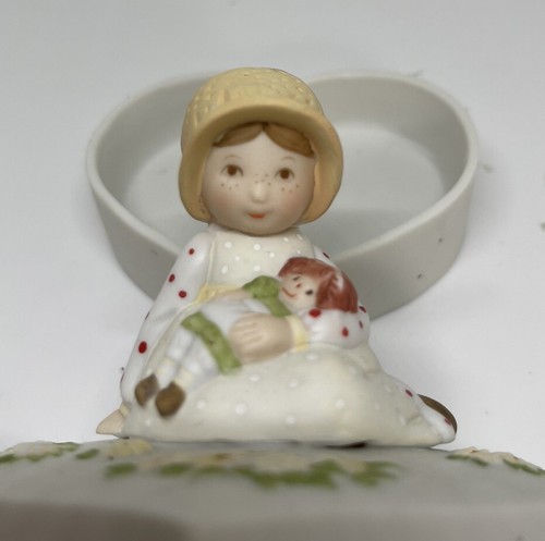 Holly Hobbie Designer Collection Figurine Trinket Box 1970s Vintage Hand painted - Picture 2 of 7
