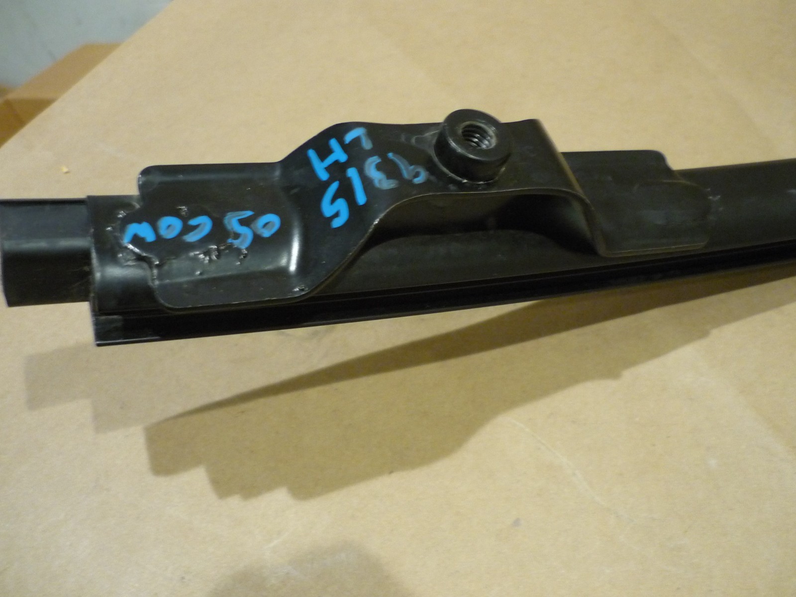 Bentley Continental GT 05 LH Front Door Vent Glass - P/N 3W0837411C