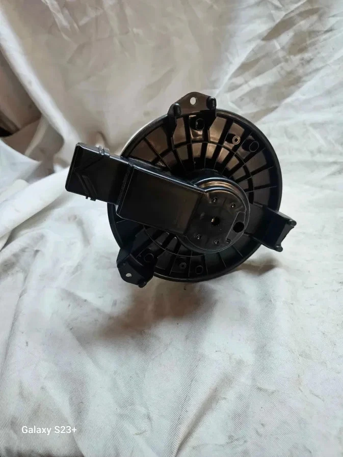 Ventilador do motor ventilador AC aquecedor para 2011 2012-2018 Dodge Ram 1500 2500 3500 25770668 - Imagem 3 de 4