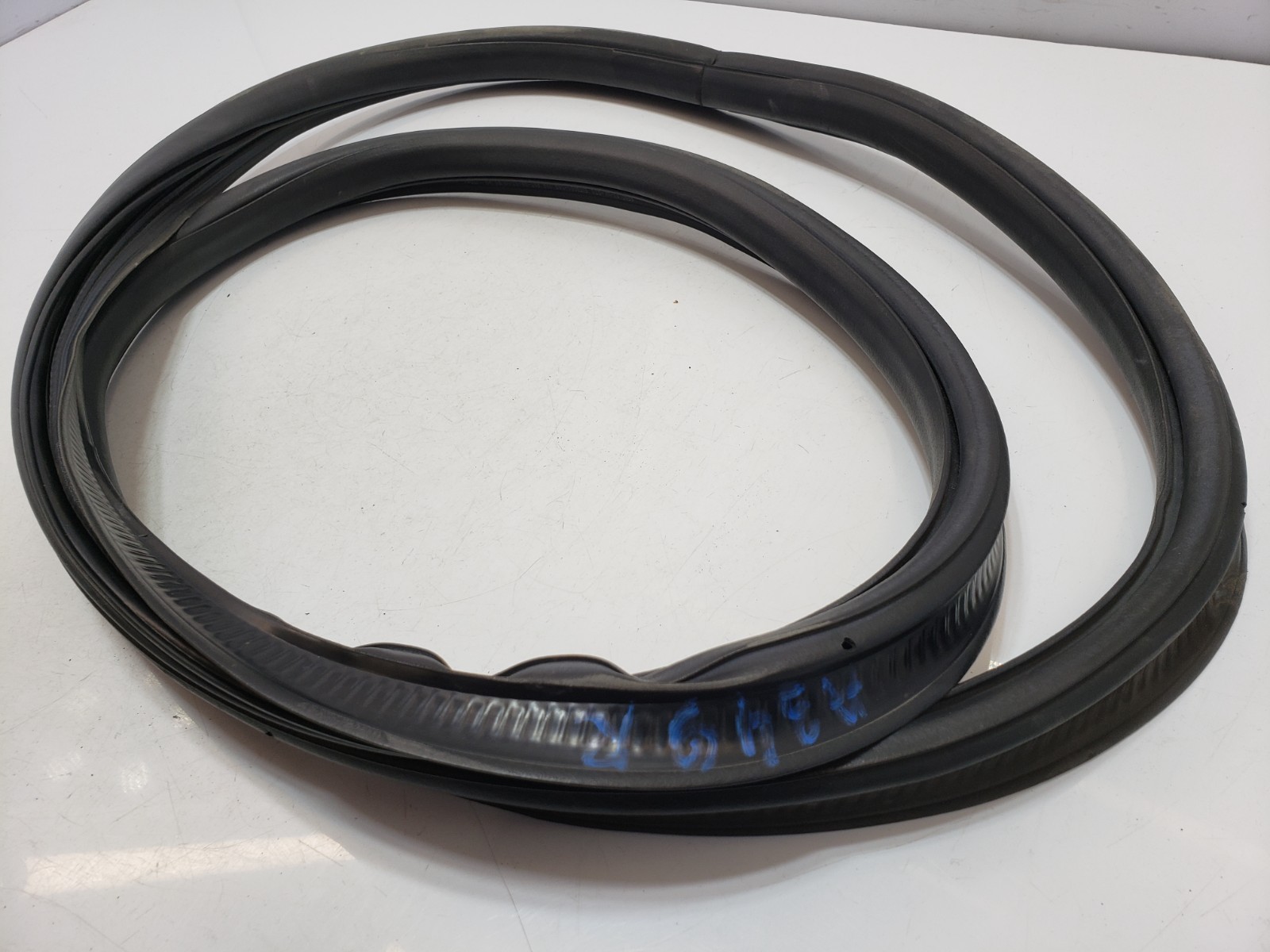 ✅ 12-17 OEM Bentley Continental GT Coupe Rear Trunk Lid Cover Rubber Seal
