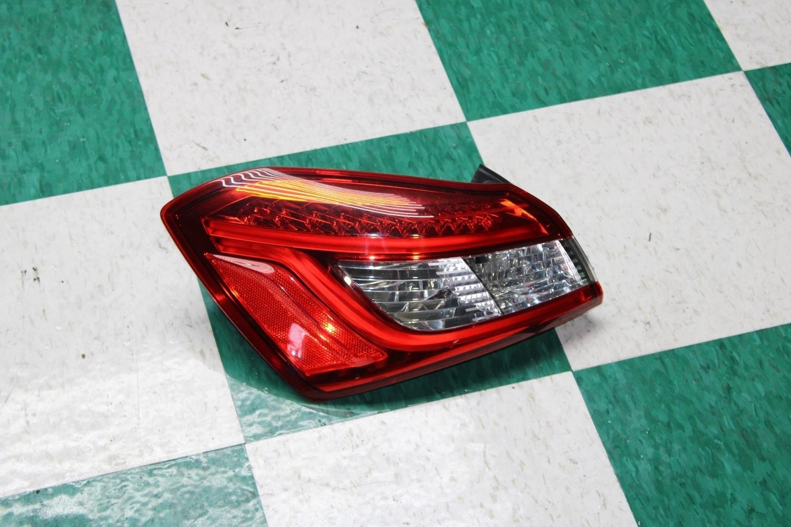 Maserati Ghibli 2014-2019 Rear Left Light housing